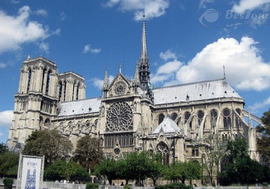 Đến kinh đô ánh sáng thăm nhà thờ Đức bà Paris