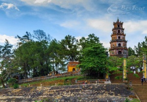 Tham quan Chùa Thiên Mụ cổ kính xứ Huế