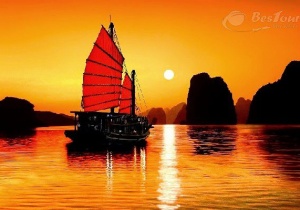 Vịnh Hạ Long - bức bích họa mê hoặc du khách