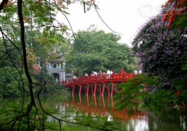 Vào đền Ngọc Sơn khám phá nét tâm linh của Hà Nội