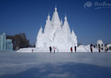 Cảm nhận cái lạnh trong lễ hội băng tuyết Trung Quốc