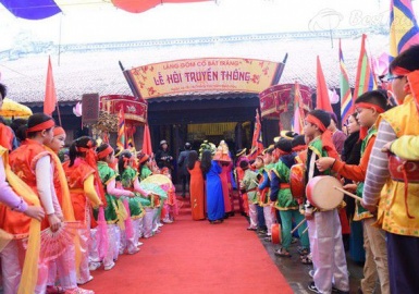 Khám phá nét truyền thống của Hà Nội qua lễ hội làng nghề Bát Tràng