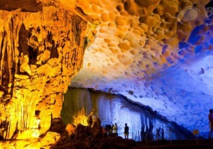 Thăm hang Sửng Sốt - hang động đẹp bậc nhất Hạ Long