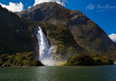Vịnh Milford Sound cuốn hút mọi ánh nhìn với vẻ đẹp diệu kỳ