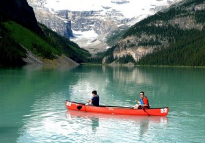 Viên ngọc xanh của xứ sở Canada - hồ Louise