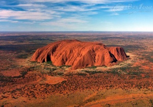 Khám phá những khối đá huyền thoại với vùng Uluru