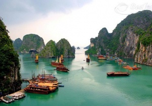 Đến Hạ Long không thể không thăm làng chài Cửa Vạn