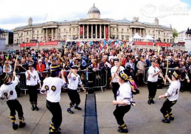 Nhộn nhịp ngày hội thánh George Anh Quốc