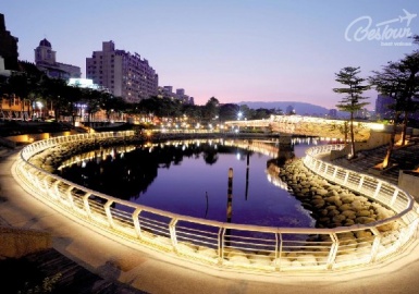 Lãng mạn bên dòng sông tình yêu của Cao Hùng