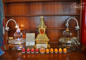 Tham qua Miếu Huyền Trang bên Nhật Nguyệt Đàm