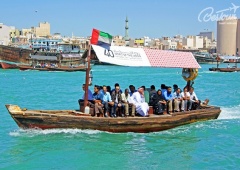 Du lịch Dubai trải nghiệm taxi nước trên sông