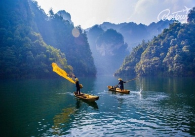 Đến với Trương Gia Giới khám phá vẻ đẹp huyền ảo của hồ Bảo Phong
