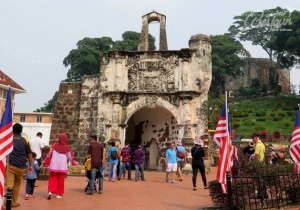 Pháo đài châu  Âu giữa lòng Malaysia - A’Famosa