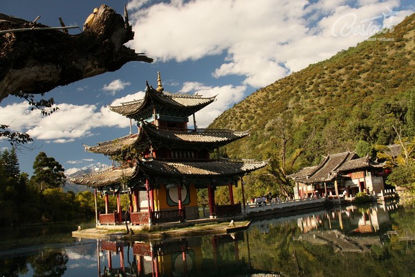 Ngẩn ngơ trước vẻ đẹp của công viên Hắc Long Đàm - Trung Quốc Ngẩn ngơ trước vẻ đẹp của công viên Hắc Long Đàm - Trung Quốc