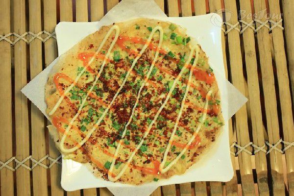 Món bánh tráng nướng - pizza của Đà Lạt Món bánh tráng nướng - pizza của Đà Lạt