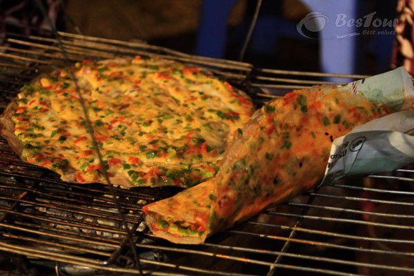 Món bánh tráng nướng - pizza của Đà Lạt Món bánh tráng nướng - pizza của Đà Lạt