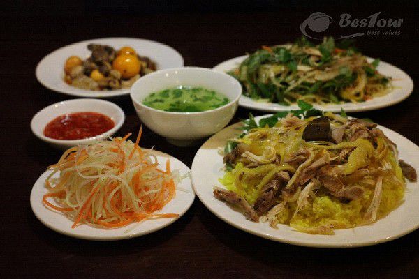 Cơm gà bà Buội - đặc sản Hội An Cơm gà bà Buội - đặc sản Hội An