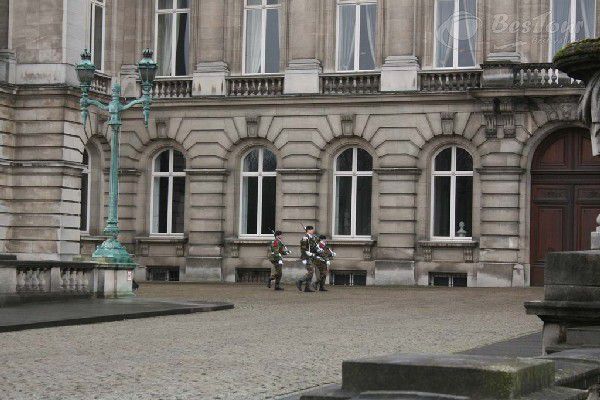 Cung điện hoàng gia Bỉ- vẻ đẹp của lịch sử và nghệ thuật Cung điện hoàng gia Bỉ- vẻ đẹp của lịch sử và nghệ thuật