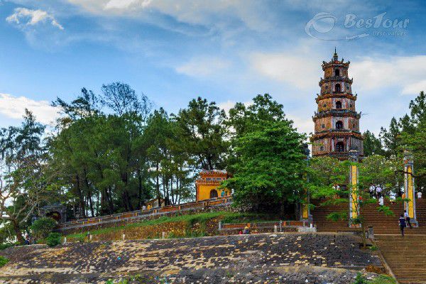 Tham quan Chùa Thiên Mụ cổ kính xứ Huế Tham quan Chùa Thiên Mụ cổ kính xứ Huế