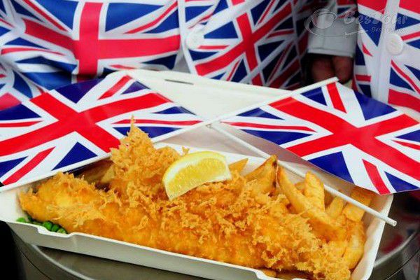 Thưởng thức món ăn Fish and Chips gây náo loạn nước Anh Thưởng thức món ăn Fish and Chips gây náo loạn nước Anh