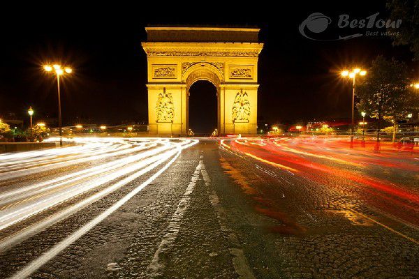 Đến thăm cổng Khải Hoàn Môn Arc de Triomphe nổi tiếng Đến thăm cổng Khải Hoàn Môn Arc de Triomphe nổi tiếng