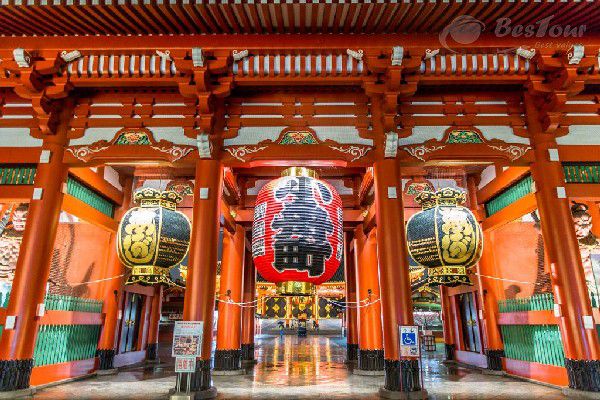 Asakusa – khu phố cổ đông đúc bậc nhất Tokyo Asakusa – khu phố cổ đông đúc bậc nhất Tokyo