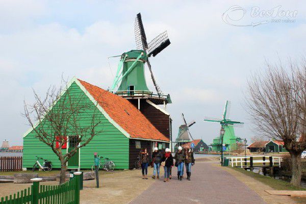 Tìm về bình yên với làng quê Zaanse schan Hà Lan Tìm về bình yên với làng quê Zaanse schan Hà Lan