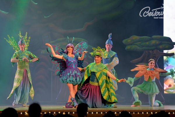 Lạc vào thế giới đầy sắc màu tại Công viên trong nhà Lotte World Hàn Quốc Lạc vào thế giới đầy sắc màu tại Công viên trong nhà Lotte World Hàn Quốc