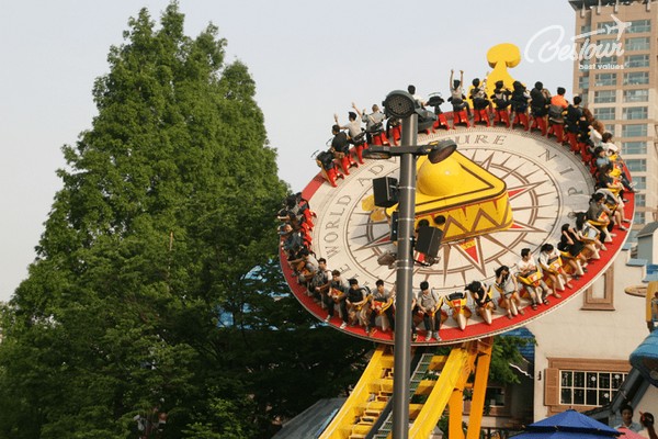 Lạc vào thế giới đầy sắc màu tại Công viên trong nhà Lotte World Hàn Quốc Lạc vào thế giới đầy sắc màu tại Công viên trong nhà Lotte World Hàn Quốc