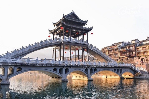 Bỏ túi bí kíp du hí Phượng Hoàng Cổ Trấn mùa hè này Bỏ túi bí kíp du hí Phượng Hoàng Cổ Trấn mùa hè này