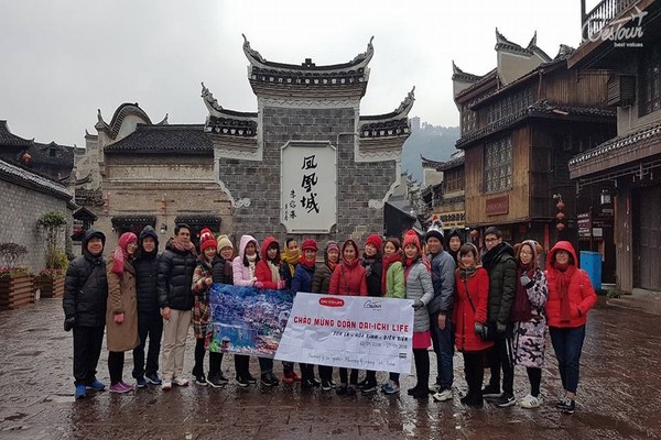 Ký sự Trương Gia Giới - Phượng Hoàng Cổ Trấn Ký sự Trương Gia Giới - Phượng Hoàng Cổ Trấn