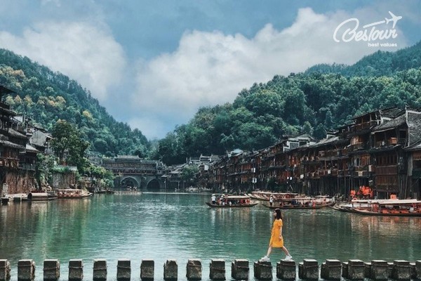 Bỏ túi bí kíp du hí Phượng Hoàng Cổ Trấn mùa hè này Bỏ túi bí kíp du hí Phượng Hoàng Cổ Trấn mùa hè này