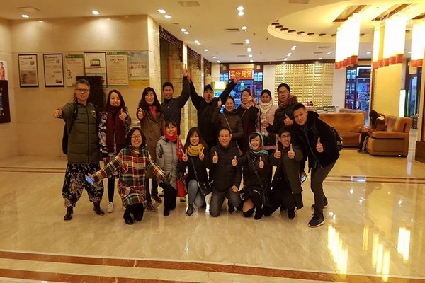 Ký sự Trương Gia Giới - Phượng Hoàng Cổ Trấn Ký sự Trương Gia Giới - Phượng Hoàng Cổ Trấn