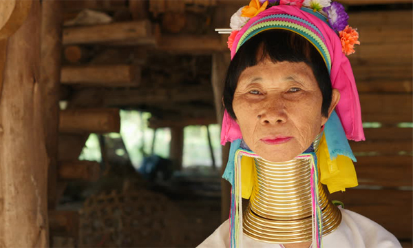 LÀNG NGƯỜI CỔ DÀI- NÉT ĐỘC ĐÁO TRONG DU LỊCH THÁI LAN LÀNG NGƯỜI CỔ DÀI- NÉT ĐỘC ĐÁO TRONG DU LỊCH THÁI LAN