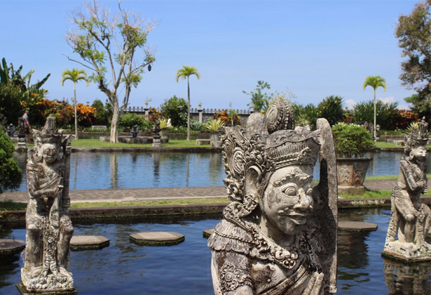 Tirta Gangga-Cung Điện Nước Đẹp Long Lanh Phía Đông Bali Tirta Gangga-Cung Điện Nước Đẹp Long Lanh Phía Đông Bali