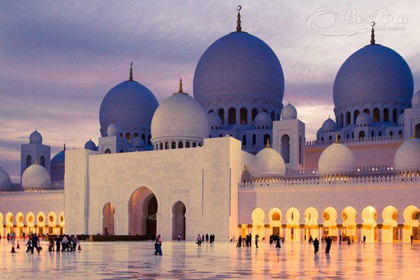 Bước vào thánh đường lộng lẫy nhất Trung Đông - Sheikh Zayed Bước vào thánh đường lộng lẫy nhất Trung Đông - Sheikh Zayed