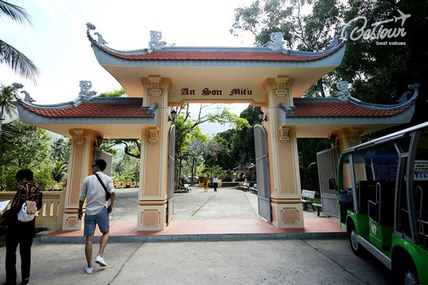 Top 5 địa điểm nổi tiếng không thể bỏ qua khi đến với Côn Đảo Top 5 địa điểm nổi tiếng không thể bỏ qua khi đến với Côn Đảo