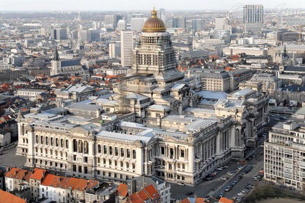 Khám phá vẻ đẹp tráng lệ của cung điện Justice Bỉ Khám phá vẻ đẹp tráng lệ của cung điện Justice Bỉ