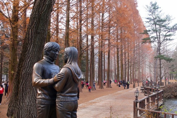 Đảo Nami chuyển mình sang thu Đảo Nami chuyển mình sang thu