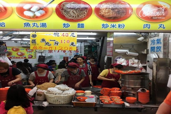 Hoàng hôn bên bến cảng ngư đầu Đạm Thủy Hoàng hôn bên bến cảng ngư đầu Đạm Thủy