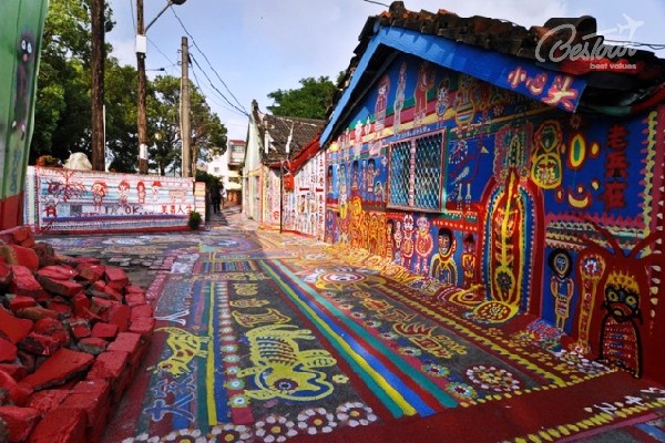 Trải nghiệm mới lạ tại ngôi làng Cầu Vồng của Đài Loan Trải nghiệm mới lạ tại ngôi làng Cầu Vồng của Đài Loan