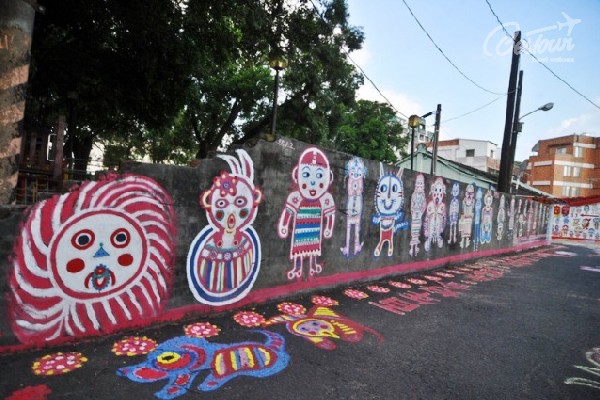 Trải nghiệm mới lạ tại ngôi làng Cầu Vồng của Đài Loan Trải nghiệm mới lạ tại ngôi làng Cầu Vồng của Đài Loan