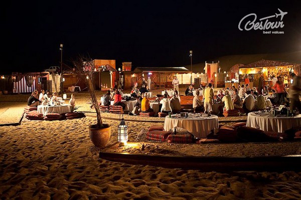Những đêm tiệc sa mạc lộng lẫy hấp dẫn khách du lịch tới Dubai Những đêm tiệc sa mạc lộng lẫy hấp dẫn khách du lịch tới Dubai