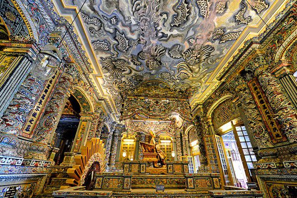 Lăng Khải Định - công trình kiến trúc nổi tiếng xứ Huế Lăng Khải Định - công trình kiến trúc nổi tiếng xứ Huế