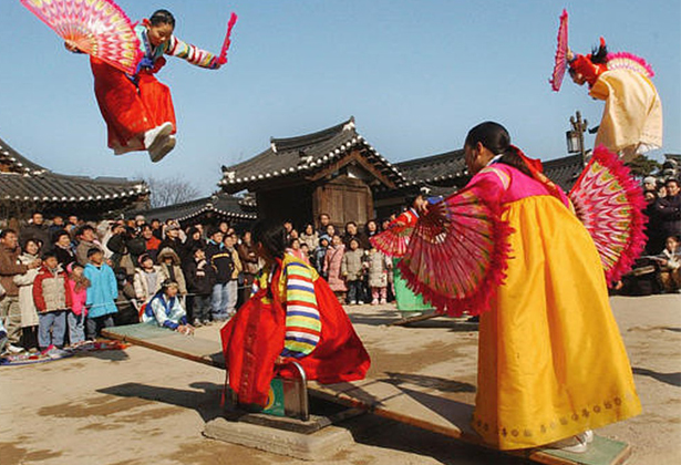 Du lịch Tết Hàn Quốc- Điểm Đến Lý Tưởng Cho Dịp Đầu Xuân Năm Mới Du lịch Tết Hàn Quốc- Điểm Đến Lý Tưởng Cho Dịp Đầu Xuân Năm Mới