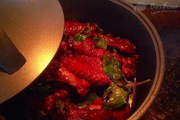 Thơm nức mũi món gà 3 cốc Đài Loan Thơm nức mũi món gà 3 cốc Đài Loan