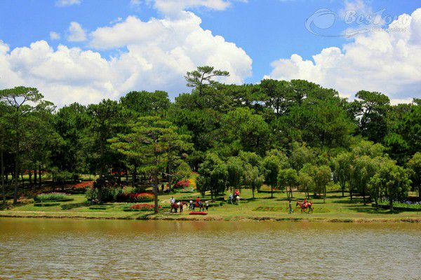 Hồ Than Thở Đà Lạt đẹp đến Hồ Than Thở Đà Lạt đẹp đến