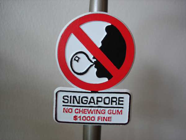 Những luật nghiêm ở Singapore du khách cần nhớ Những luật nghiêm ở Singapore du khách cần nhớ