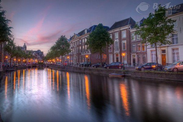 Theo dòng Leiden khám phá vẻ đẹp thơ mộng của quốc hoa tulip Theo dòng Leiden khám phá vẻ đẹp thơ mộng của quốc hoa tulip