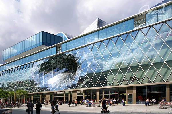 Thỏa ga shopping tại phố mua sắm Zeli, Frankfurt của Đức Thỏa ga shopping tại phố mua sắm Zeli, Frankfurt của Đức